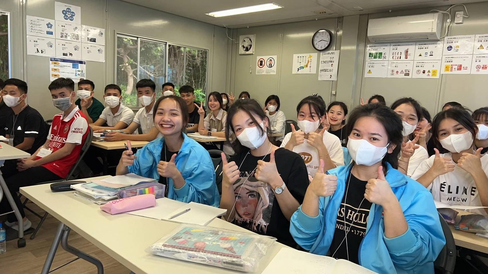 送出し機関で日本語研修を受ける介護分野の実習生たち
